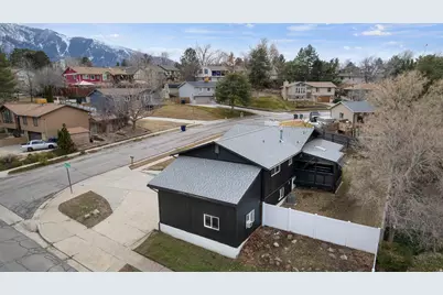 2197 E Thistlewood Way, Sandy, UT 84092 - Photo 22