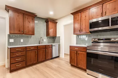 109 W 900 S, Bountiful, UT 84010 - Photo 4