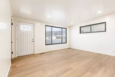 109 W 900 S, Bountiful, UT 84010 - Photo 8