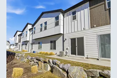 561 N 225 E, Providence, UT 84332 - Photo 4