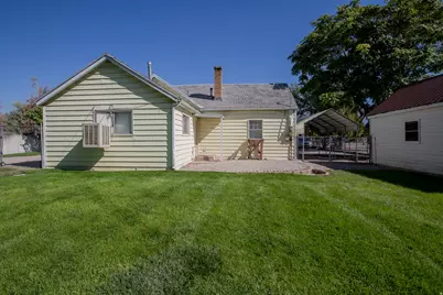 8686 S Temple Dr W, West Jordan, UT 84088 - Photo 16