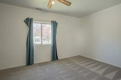 8686 S Temple Dr W, West Jordan, UT 84088 - Photo 12