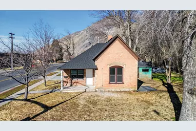 805 E 400 S, Springville, UT 84663 - Photo 1