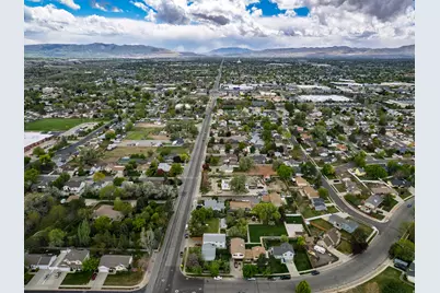 8686 S Temple Dr, West Jordan, UT 84088 - Photo 12
