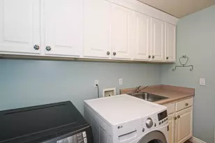 11493 S Marco Polo Ln, South Jordan, UT 84095 - Photo 32