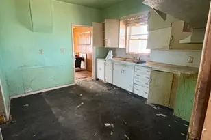 273 E 100 S, Richfield, UT 84701 - Photo 8