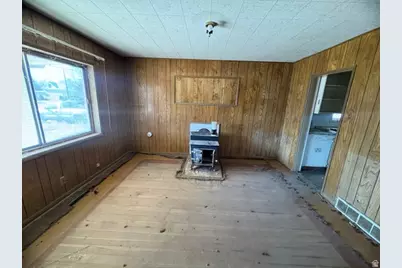 273 E 100 S, Richfield, UT 84701 - Photo 4