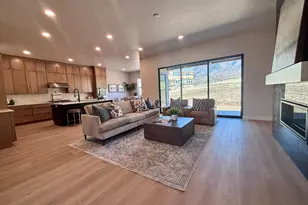 844 N Emery Ln, Elk Ridge, UT 84651 - Photo 2