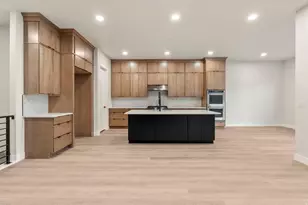 844 N Emery Ln, Elk Ridge, UT 84651 - Photo 8