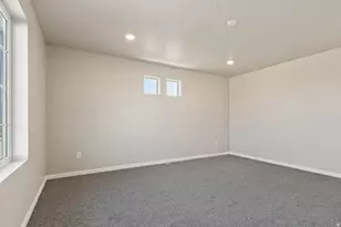 37 E Broadway Dr, Saratoga Springs, UT 84045 - Photo 14