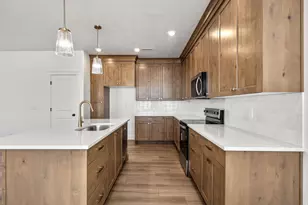 1661 W Ross Rd, Syracuse, UT 84075 - Photo 12