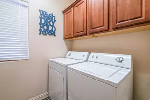 381 N Windsor Dr, Washington, UT 84780 - Photo 18