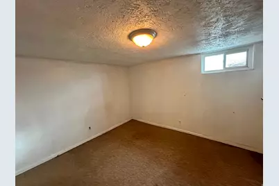 5376 S 2200 W, Roy, UT 84067 - Photo 18