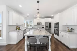 9752 N Dorchester Dr, Cedar Hills, UT 84062 - Photo 8