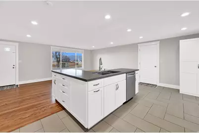 209 W 5200 S, Washington Terrace, UT 84405 - Photo 12