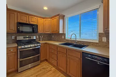 185 E 2100 N, North Ogden, UT 84414 - Photo 8