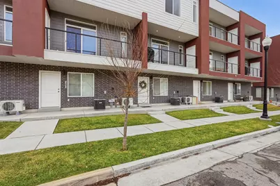 434 E Depot St S, Clearfield, UT 84015 - Photo 2