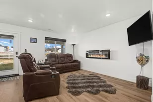 1694 W 2975 S, Syracuse, UT 84075 - Photo 4