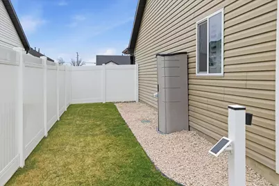 858 N 980 W, Tremonton, UT 84337 - Photo 32