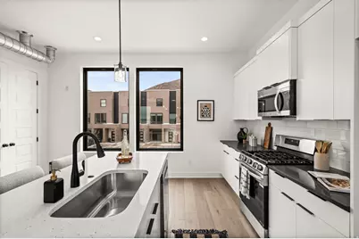 301 E Endurance Cir, Draper, UT 84020 - Photo 10