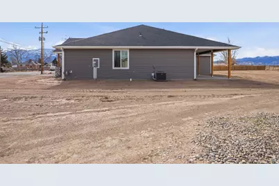 408 S Center St, Elsinore, UT 84724 - Photo 4