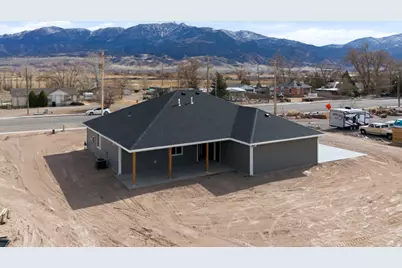 408 S Center St, Elsinore, UT 84724 - Photo 10