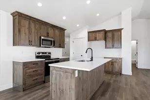 5161 W 10100 N, Elwood, UT 84337 - Photo 10