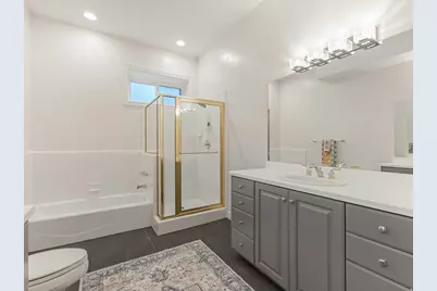 2522 S Scenic Dr E, Salt Lake City, UT 84109 - Photo 18