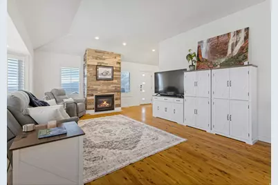 2522 S Scenic Dr E, Salt Lake City, UT 84109 - Photo 4