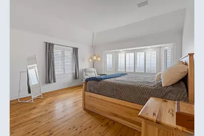 2522 S Scenic Dr E, Salt Lake City, UT 84109 - Photo 12