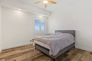 2522 S Scenic Dr E, Salt Lake City, UT 84109 - Photo 16