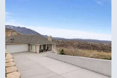 2522 S Scenic Dr E, Salt Lake City, UT 84109 - Photo 2