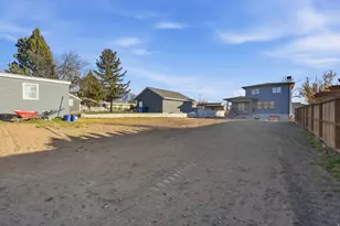 821 E Springview Dr S, Salt Lake City, UT 84106 - Photo 4