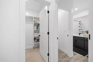 93 E Edgecrest Ln, North Salt Lake, UT 84054 - Photo 22