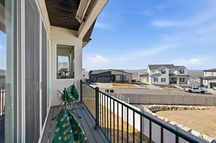 93 E Edgecrest Ln, North Salt Lake, UT 84054 - Photo 26