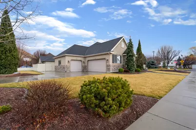 557 S 1470 E, Springville, UT 84663 - Photo 2