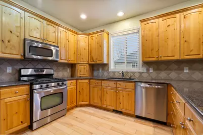 557 S 1470 E, Springville, UT 84663 - Photo 10