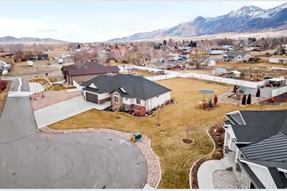 145 S 300 W, Mona, UT 84645 - Photo 4