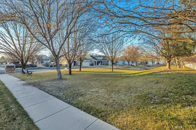 3199 S Rendezvous Way, West Valley, UT 84120 - Photo 34