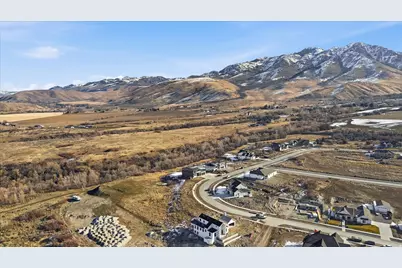 697 Cherry Pkwy #14, Richmond, UT 84333 - Photo 8