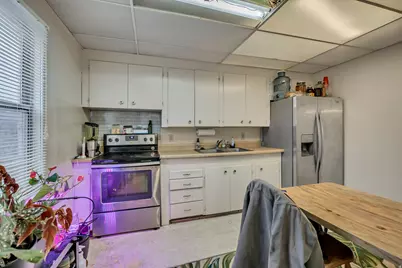 194 E 8530 S, Sandy, UT 84070 - Photo 8