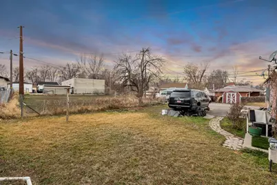 194 E 8530 S, Sandy, UT 84070 - Photo 34