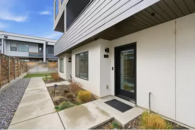 351 W 800 N #9, Salt Lake City, UT 84103 - Photo 2