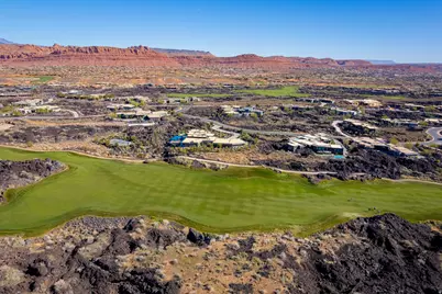 2452 South Village Dr #7, Santa Clara, UT 84765 - Photo 2