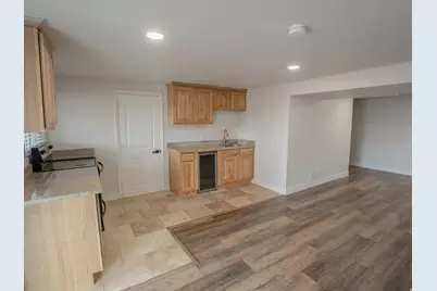 8492 S Mesa Dr E, Sandy, UT 84093 - Photo 20