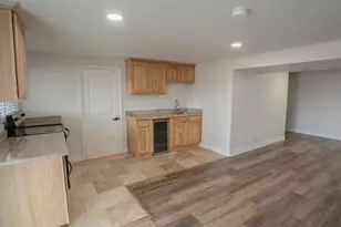 8492 S Mesa Dr E, Sandy, UT 84093 - Photo 20