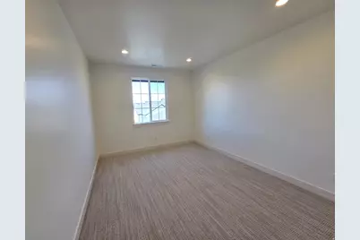 39 N Hayfield Cir, Kaysville, UT 84037 - Photo 20