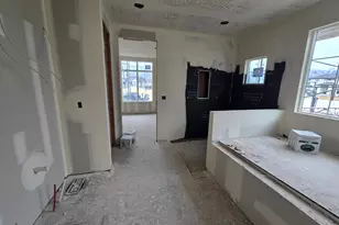 39 N Hayfield Cir, Kaysville, UT 84037 - Photo 6