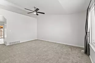 122 Wapiti Loop, Hyrum, UT 84319 - Photo 2