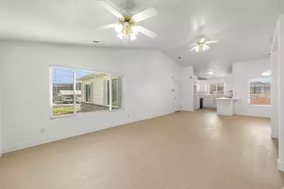 250 E 970 N, Hurricane, UT 84737 - Photo 4